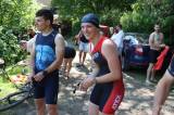 20230604194743_IMG_9336: Foto: „Welas Triatlák“ odstartoval tradičně z pláže u Velkého rybníku!
