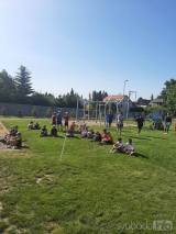 20230605151131_KS_SP104: Děti ze ZŠ Kamenná stezka Kutná Hora oslavily Den dětí překážkovým závodem Spartan Race