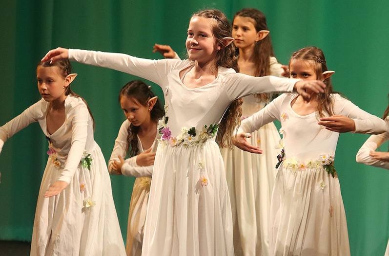 Foto: Žáci Základní umělecké školy Kutná Hora zavedli divadlo do „Magického světa“