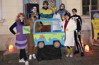 Na zahradě kutnohorského DDM čekala na děti partička Scooby Doo