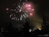 DSCN7973: Foto, video: Na čáslavský novoroční ohňostroj bylo zvědavé zaplněné Žižkovo náměstí