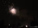 DSCN7991: Foto, video: Na čáslavský novoroční ohňostroj bylo zvědavé zaplněné Žižkovo náměstí