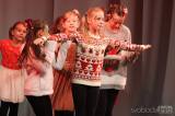 20231207233322_IMG_0957: Foto: Diváci v zaplněném divadle tleskali „Vánoční besídce“ DDM Kutná Hora