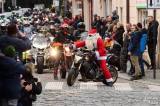 20231224163109_IMG_8498: Foto, video: Na Štědrý den vyrazili motorkáři v Kolíně na tradiční Vánoční vyjížďku!