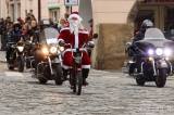 20231224163225_IMG_8721: Foto, video: Na Štědrý den vyrazili motorkáři v Kolíně na tradiční Vánoční vyjížďku!