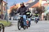 20240101153125_IMG_3659: Foto: Motorkáři z Čáslavi vyrazili do roku 2024 po jedné stopě!