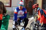 20240101154306_IMG_3059: Foto: Cyklisté šlápli do pedálů tradičně už na Nový rok, v pondělí vyrazili na Sion!