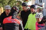 20240101154318_IMG_3086: Foto: Cyklisté šlápli do pedálů tradičně už na Nový rok, v pondělí vyrazili na Sion!