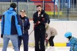 20240120105748_IMG_1575: Foto: Sršni lákali nové hokejisty v rámci celorepublikové akce „Týden hokeje“
