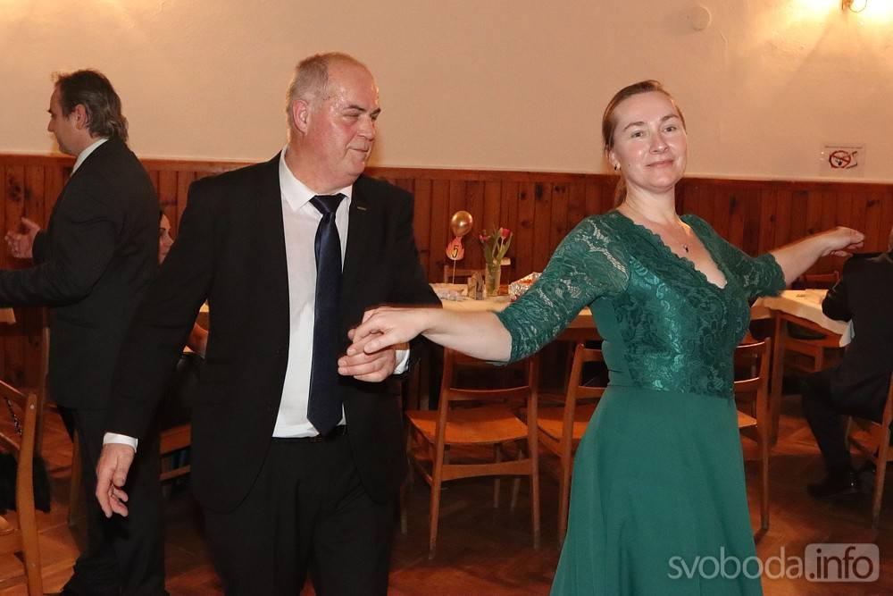 Foto: V kulturním domě ve Výčapech se uskutečnil III. Hasičský ples!