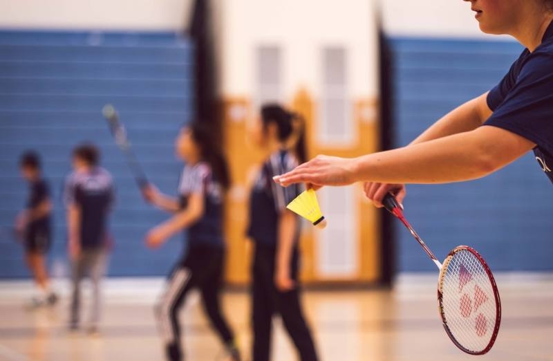Ve zručské sportovní hale připravili amatérský „Velikonoční turnaj“ v badmintonu