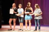5g6h5147: Foto: Základní škola T.G. Masaryka odměnila nejlepší žáky a sportovce, rozloučila se s deváťáky