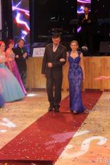 img_4480: Foto: Maturantky ze SOŠ a SOU řemesel Kutná Hora řádily na maturitním plese po vzoru superhrdinů