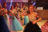 IMG_4575: Foto: Maturantky ze SOŠ a SOU řemesel Kutná Hora řádily na maturitním plese po vzoru superhrdinů