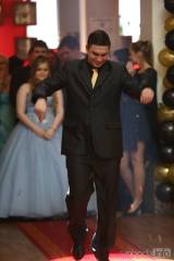 IMG_9594: Foto: Maturiťák ve stylu Oscarů, studenti liblického SOŠ měli ples ve Starých lázních
