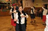 5G6H5913: Foto, video: Na paběnickém Sportovním plese nemohla chybět Montgomery s tancem na stole!
