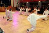 IMG_5696: Foto: Maturanti kutnohorského gymnázia se na plese naladili v duchu filmu Karlík a továrna na čokoládu