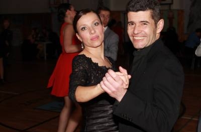Foto: Školní ples v Žehušicích nabídl desítky cen a dobrou zábavu