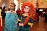 5G6H0965: Foto: S církvickými dětmi si na nedělním karnevale pohrál i Shrek