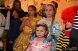 5G6H1040: Foto: S církvickými dětmi si na nedělním karnevale pohrál i Shrek