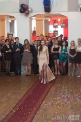 DSC_0284: Foto: Budoucí kutnohorské kosmetičky si pro svůj maturitní ples vybraly Staré lázně