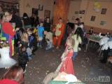 20160307_DSCN3352: Foto: Největší ohlas u dětí sklidila na karnevalu v Retro baru U Nemocnice hra „Židlovaná“