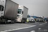 20160316_x-4743: Foto: Dopravu mezi Kolínem a Kutnou Horou blokuje nehoda dvou kamionů