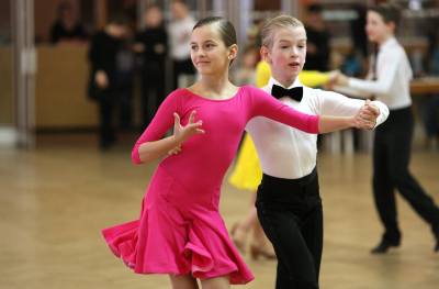 Foto: Uhlířskojanovická parketa přilákala do sálu Kooperativy 266 tanečních párů