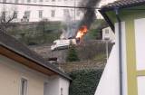 Pod Jezuitskou kolejí hořel dodávkový automobil, zasahovali i hasiči z Malína