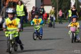 20160412_5G6H9136: Foto: Děti v Chotusicích v úterý osedlaly odrážedla a kola a vyrazily do závodu!