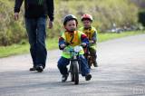 20160412_5G6H9174: Foto: Děti v Chotusicích v úterý osedlaly odrážedla a kola a vyrazily do závodu!
