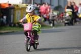 20160412_5G6H9353: Foto: Děti v Chotusicích v úterý osedlaly odrážedla a kola a vyrazily do závodu!