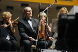 Foto: Kolínská filharmonie si zahrála s legendárními Nezmary