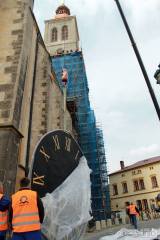 20160504_IMG_1589: Na věž kostela svatého Jakuba v Kutné Hoře se vrací ciferníky věžních hodin