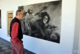 20160507_IMG_1619: Malíř Richard Nestler vystavuje v kutnohorské Galerii Felixe Jeneweina