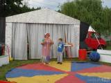 20160608_DSC07422: Foto: Třídvorské děti bavil rodinný cirkus Paldus