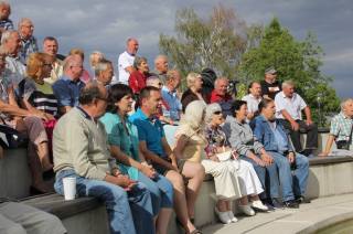 „Kulturní léto v GASK“ v zahradách Jezuitské koleje zahájil Pepíno Matura Band