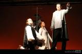 20160819231455_IMG_7585: Foto: Druhý den Tyjátrfestu vyvrcholil komedií Romeo, Julia  a vírus v podání trnavského divadla