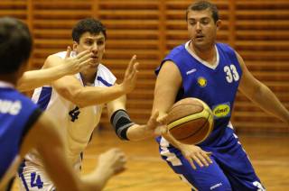Foto: Basketbalistům Kutné Hory vystavila stopku v poháru Přelouč