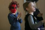 20161111132054_x-6130: Foto: Děti z kolínské Jedničky se v pátek převlékly za halloweenská strašidla
