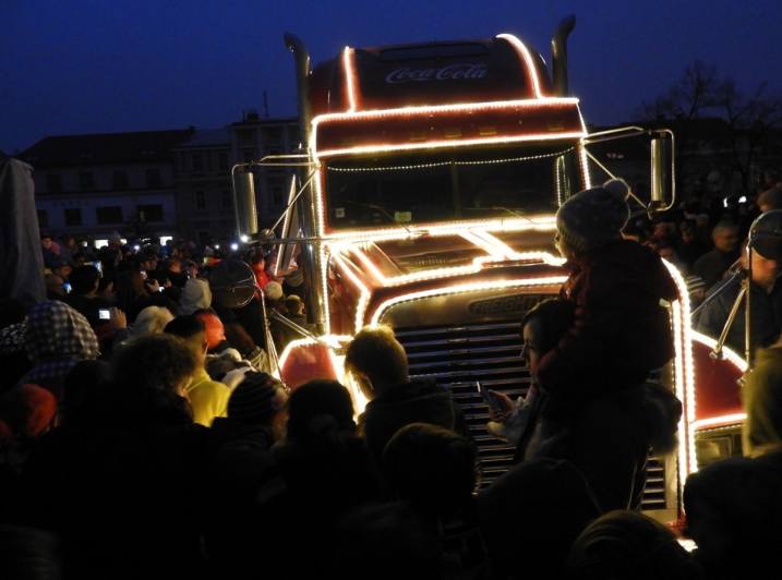 Foto: Vánoční kamion se po roce vrátil do Čáslavi v sobotu