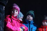 20161127180300_IMG_3345: Foto: Slavnostního rozsvícení se dočkal i vánoční stromeček v Golčově Jeníkově