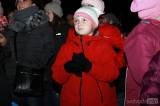 20161127180301_IMG_3359: Foto: Slavnostního rozsvícení se dočkal i vánoční stromeček v Golčově Jeníkově