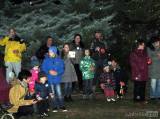 20161127220824_IMG_4580: Foto: Hasiči v Zehubech rozsvítili vánoční strom, přišel i Mikuláš!