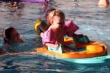 20161203114340_5G6H3686: Foto: Na plavání dětí v kutnohorském bazénu v sobotu dohlíželi čerti!