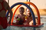20161203114340_5G6H3687: Foto: Na plavání dětí v kutnohorském bazénu v sobotu dohlíželi čerti!