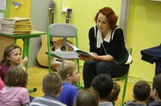 Foto: Školákům na kolínské Pětce četla spisovatelka Barbora Vajsejtlová