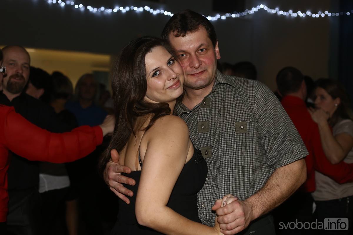 Foto: Novodvorští myslivci řádili na plese v Hlízově