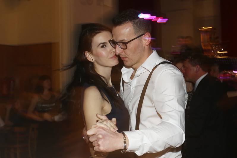 Foto: Vitičtí myslivci se k plesu opět sešli v českobrodské sokolovně
