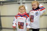 20170128153637_IMG_6431: Foto: Desítky dětí si na čáslavském zimním stadionu v rámci "Týdne hokeje" vyzkoušely roli hokejisty